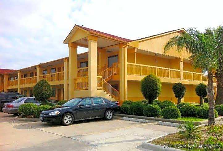 Downtowner Inn and Suites - Houston