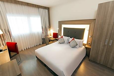 Superior Queen Room with Ocean View