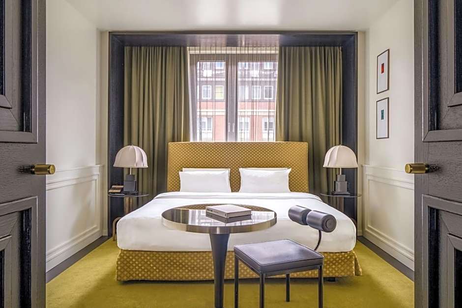 Roomers Munich, Autograph Collection by Marriott