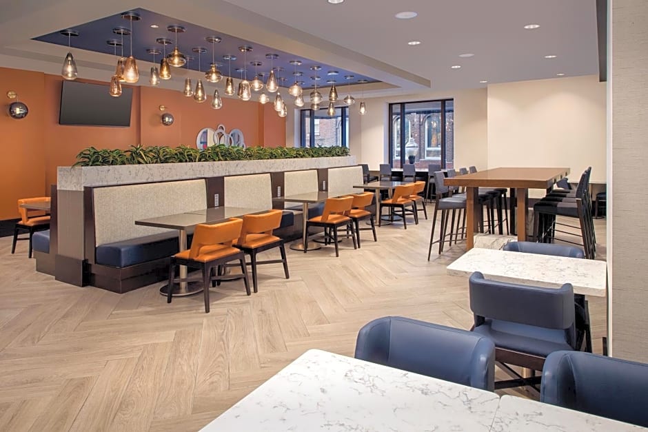 Embassy Suites By Hilton Knoxville Downtown