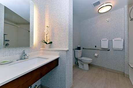 Holiday Inn Express & Suites Trinity By IHG