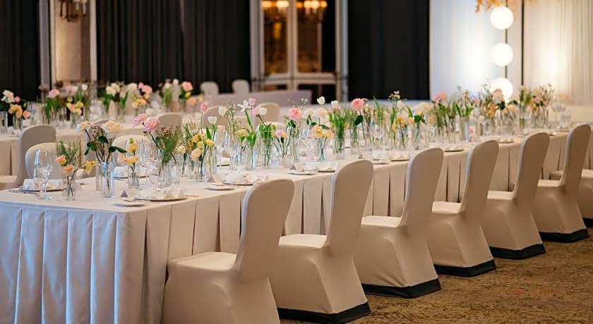 The Athenee Hotel, a Luxury Collection Hotel, Bangkok