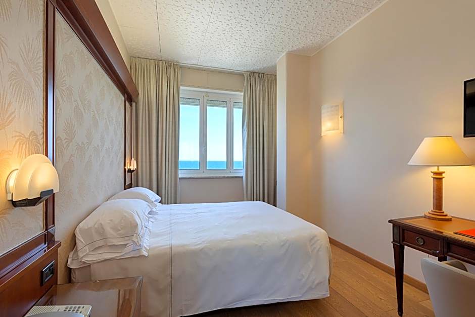 Grand Hotel Mediterranee