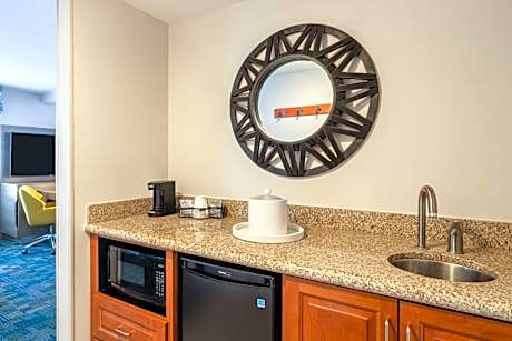2 Qns Microwv/Fridge/Wetbar Studio Suite