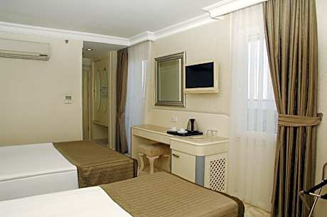 Economy Room