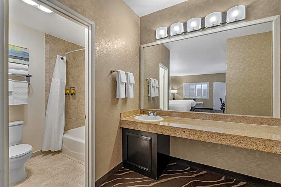 Best Western Plus Park Place Inn - Mini Suites