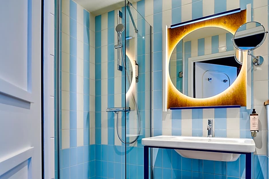 Mercure Paris Butte Montmartre Basilique