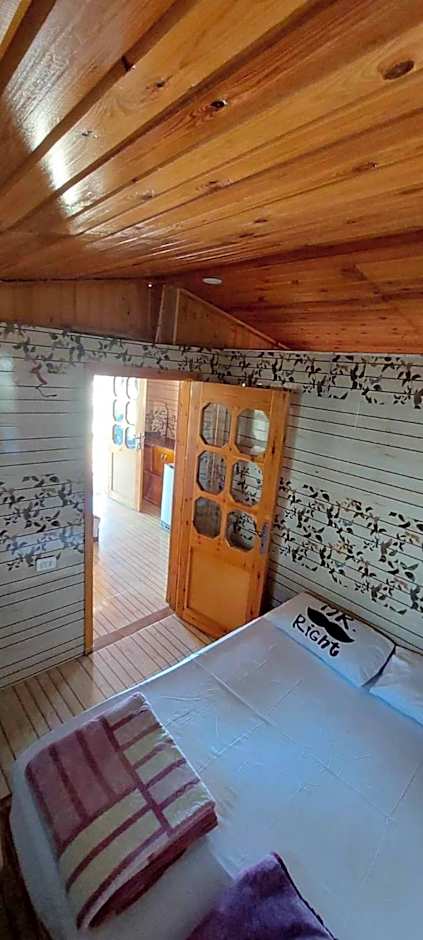 Green Beach Camp & Hotel