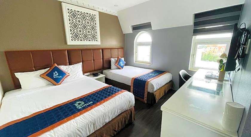 Pinus Hotel