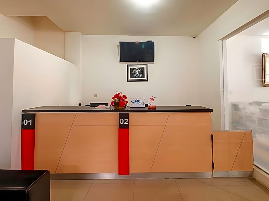 RedDoorz near Exit Toll Moh Toha