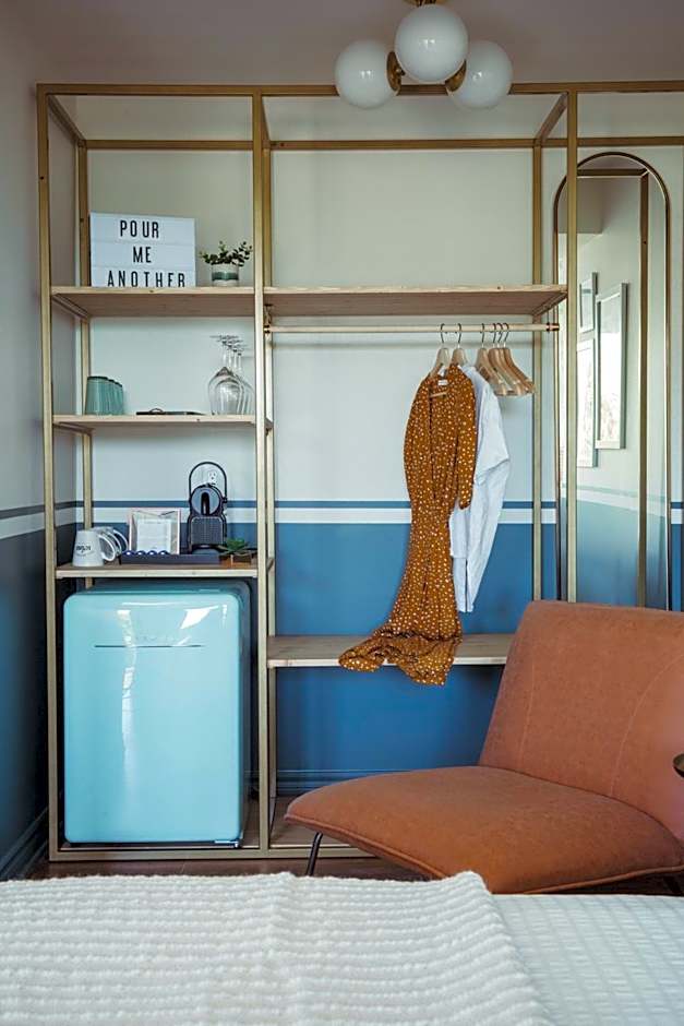 The June Motel, Prince Edward County