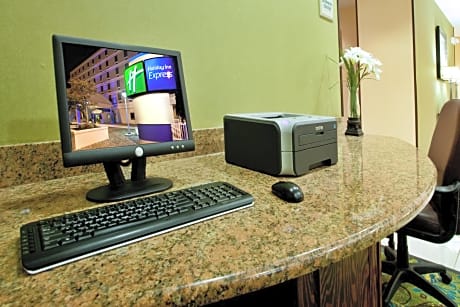 Holiday Inn Express - Richmond Downtown, an IHG Hotel