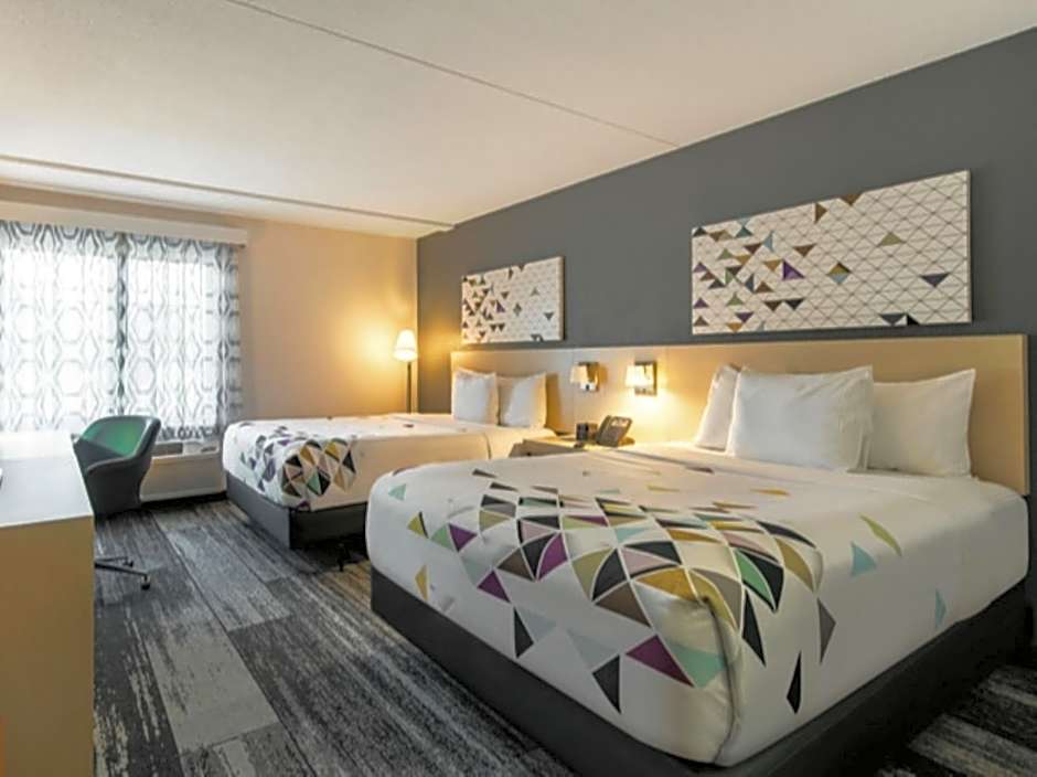 Baymont by Wyndham White Plains - Elmsford