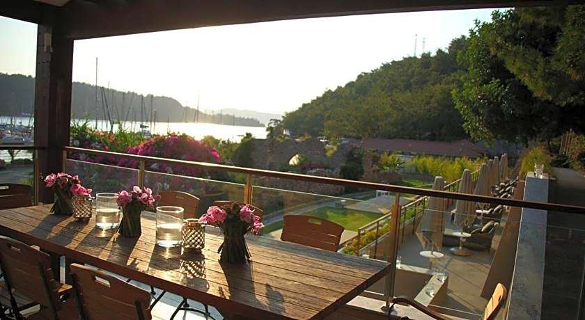 Marti Hemithea Hotel