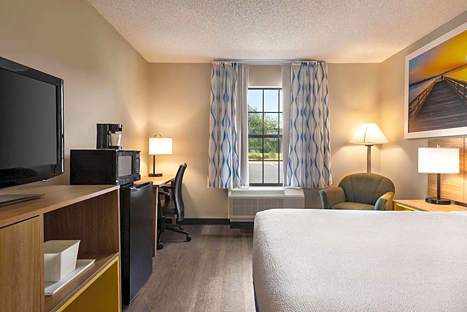 Days Inn by Wyndham Shallotte