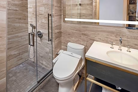 Studio 1 King Hearing Accessible