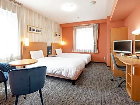 Standard Twin Room - Non-Smoking