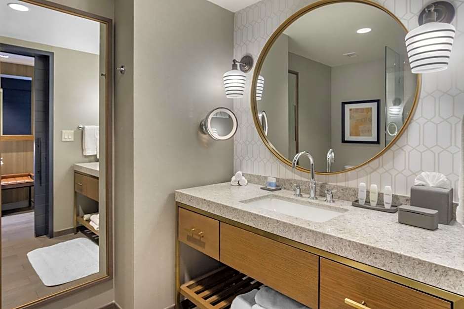 Omni Hotel at The Battery Atlanta