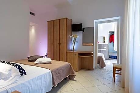 Two Connecting Double Rooms