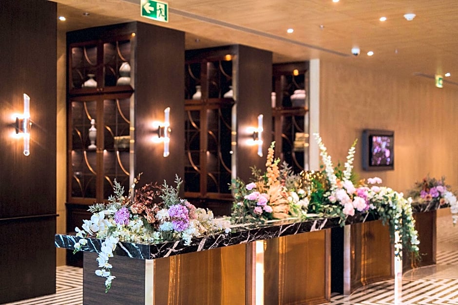 Grand Richmond Stylish Convention Hotel