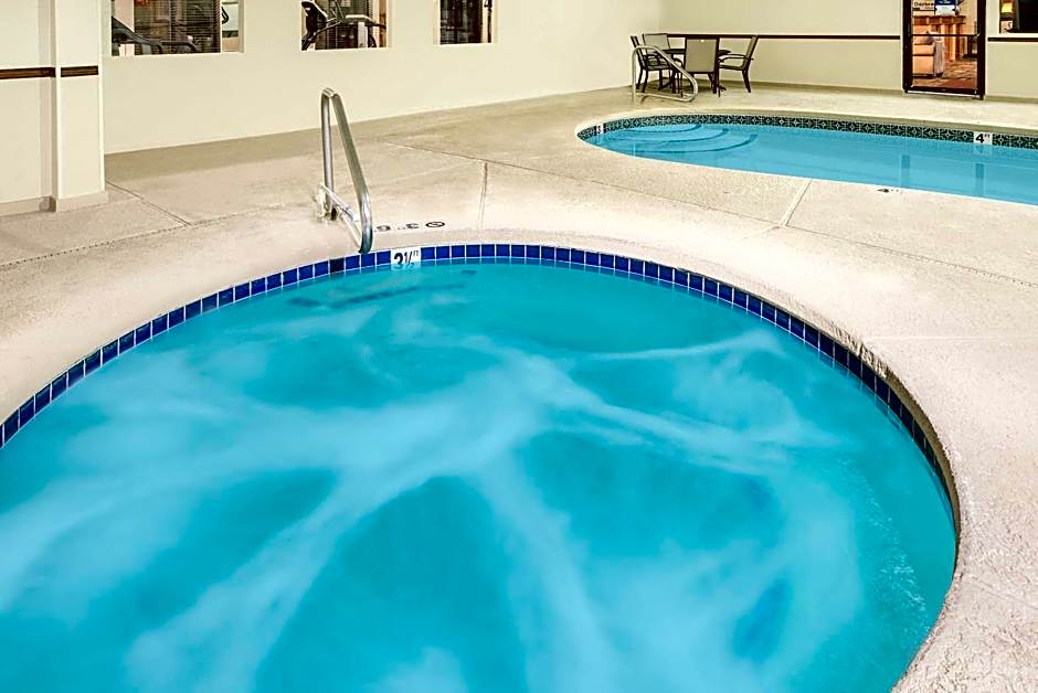 Days Inn by Wyndham Lamar