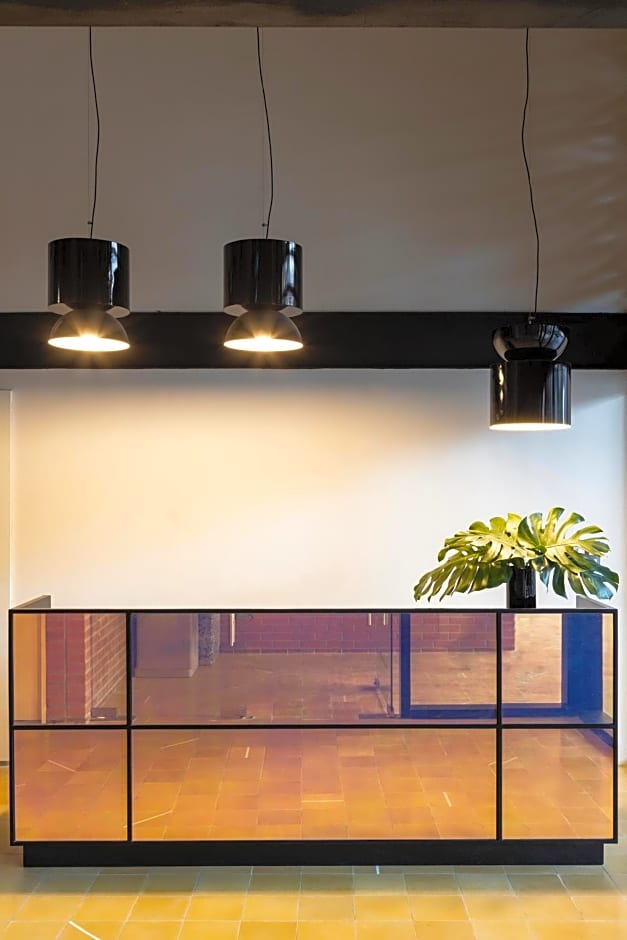 Loft In The Heart Of Americana, Have An Artsy Stay