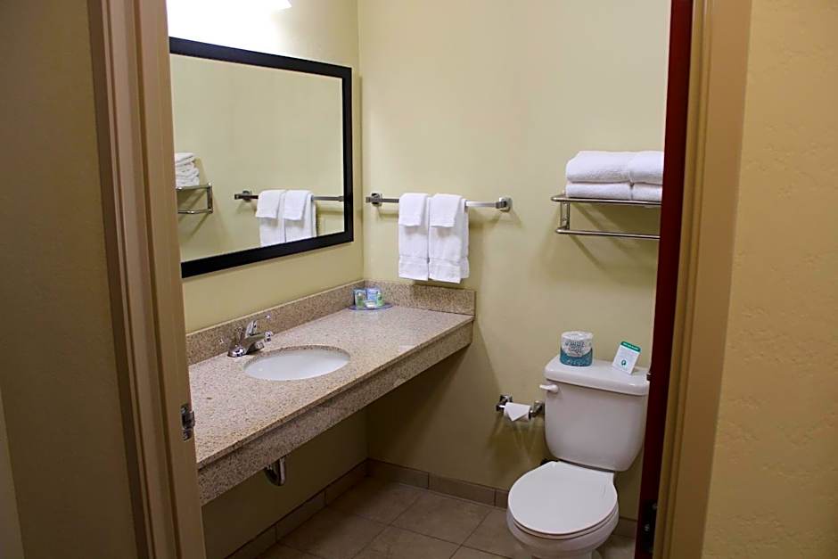 Cobblestone Inn & Suites - Rugby