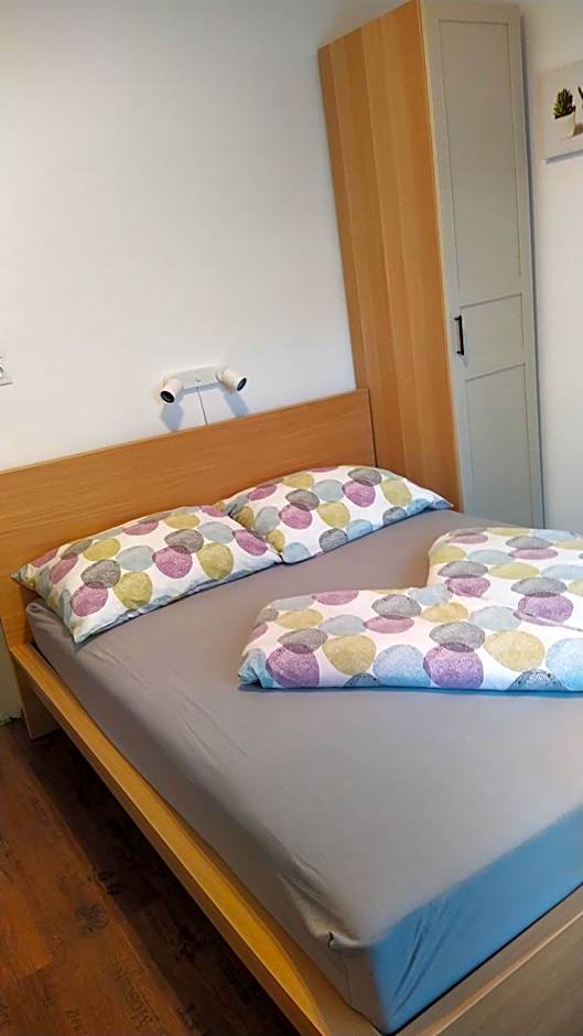 Foto 1 von 9 von Standard 1 Queen Bed