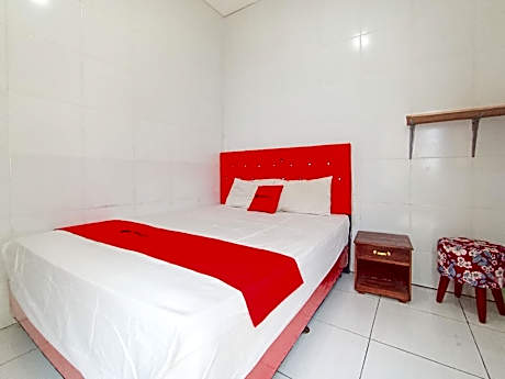 RedDoorz @ Griya Jeniee near Stadion Wilis Madiun