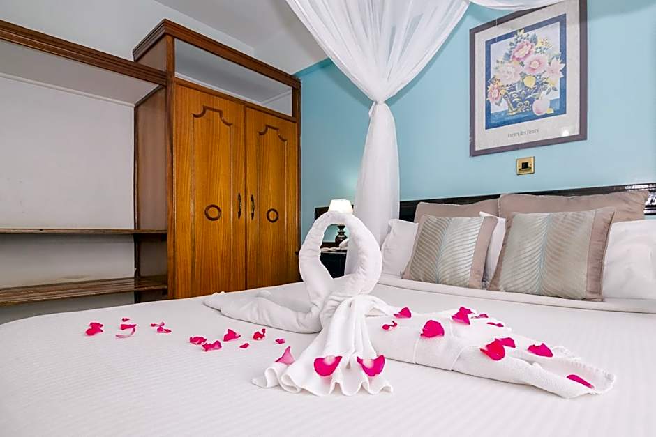 Marble Arch Hotel