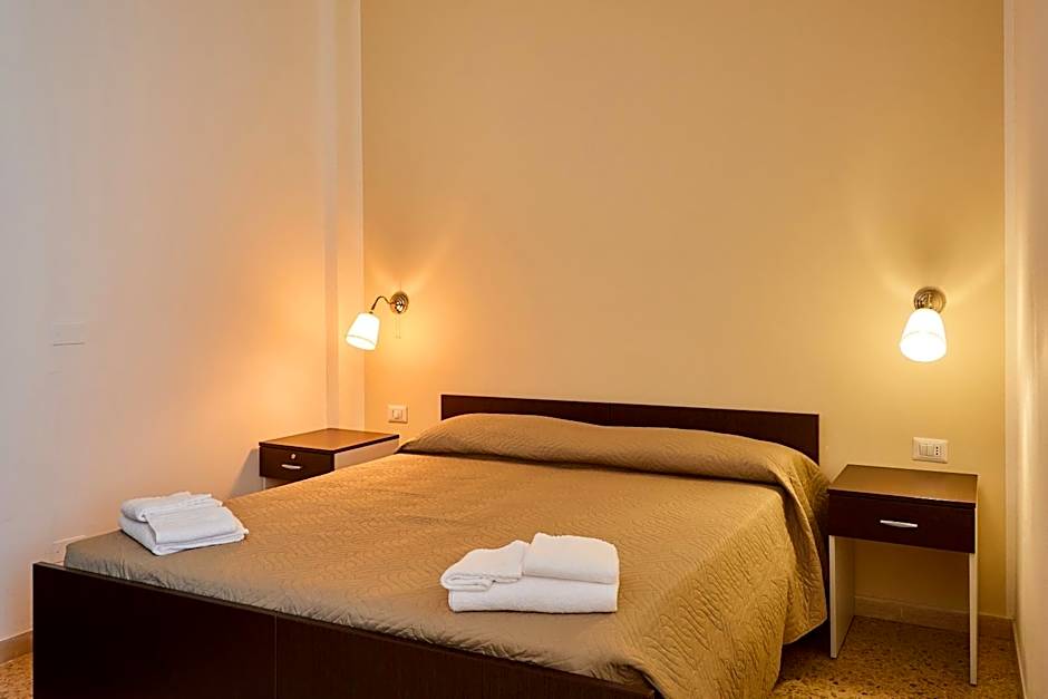 Soleē, Family Holidays & Hostelling
