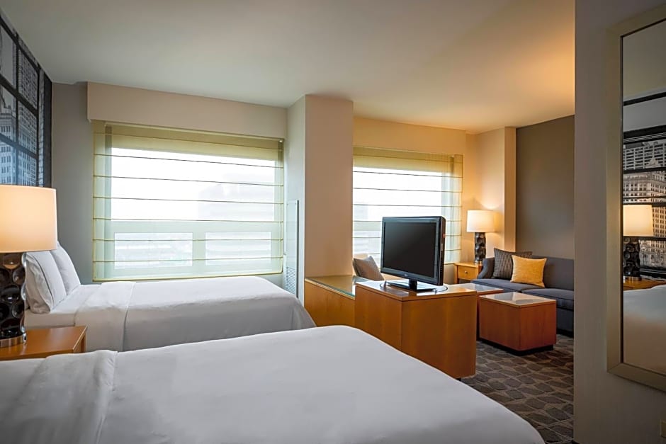 Renaissance by Marriott Chicago O'Hare Suites Hotel