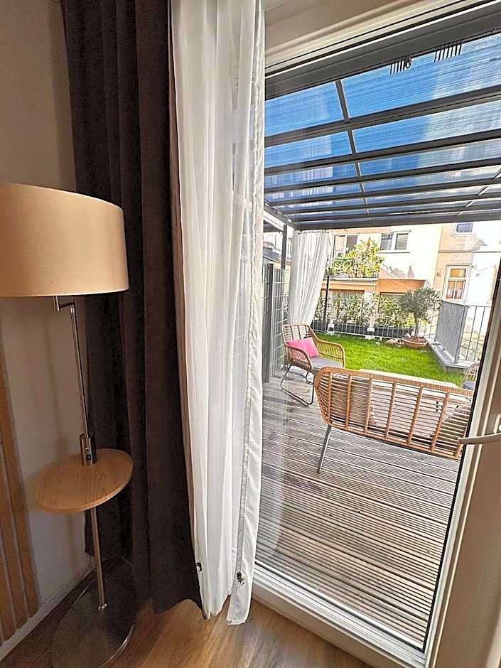 BOSSA CITY Design Apartments