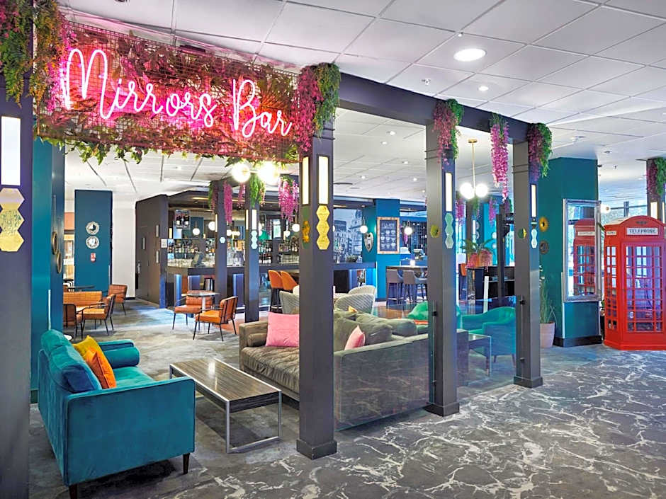 Novotel London West
