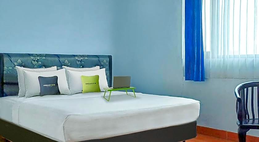 Urbanview Hotel Istana Bangun Jagad Indramayu by RedDoorz