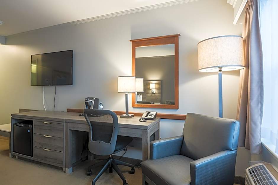 Amsterdam Inn & Suites Moncton
