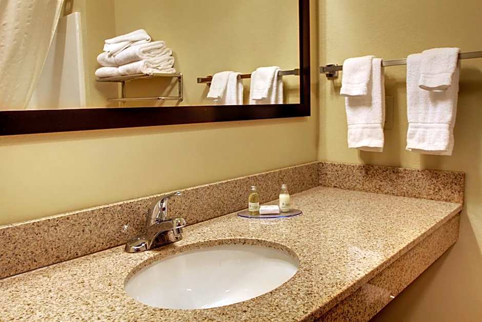 Cobblestone Inn & Suites - Bottineau