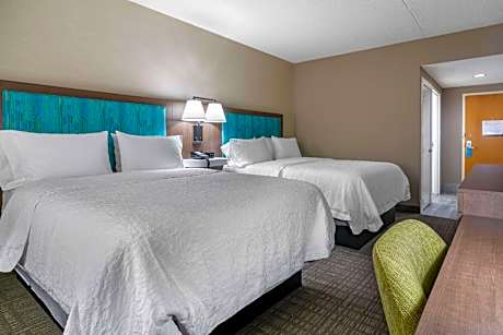 Room with Two Queen Beds - Non-Smoking