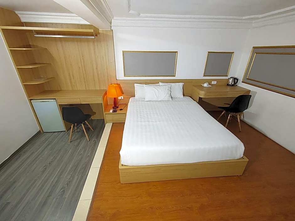 Hanoi Discovery Hotel