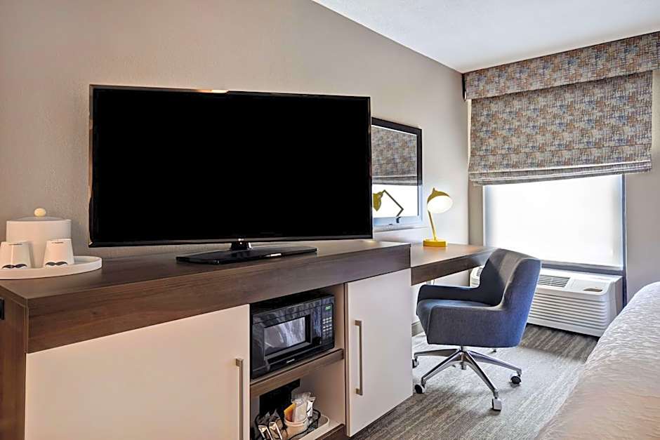 Hampton Inn By Hilton Birmingham-Colonnade 280
