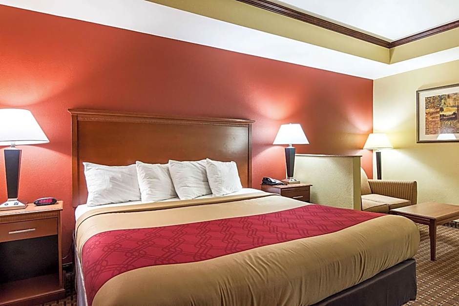 Econo Lodge Inn And Suites Little Rock