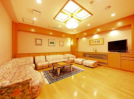 Family Room with Garden View