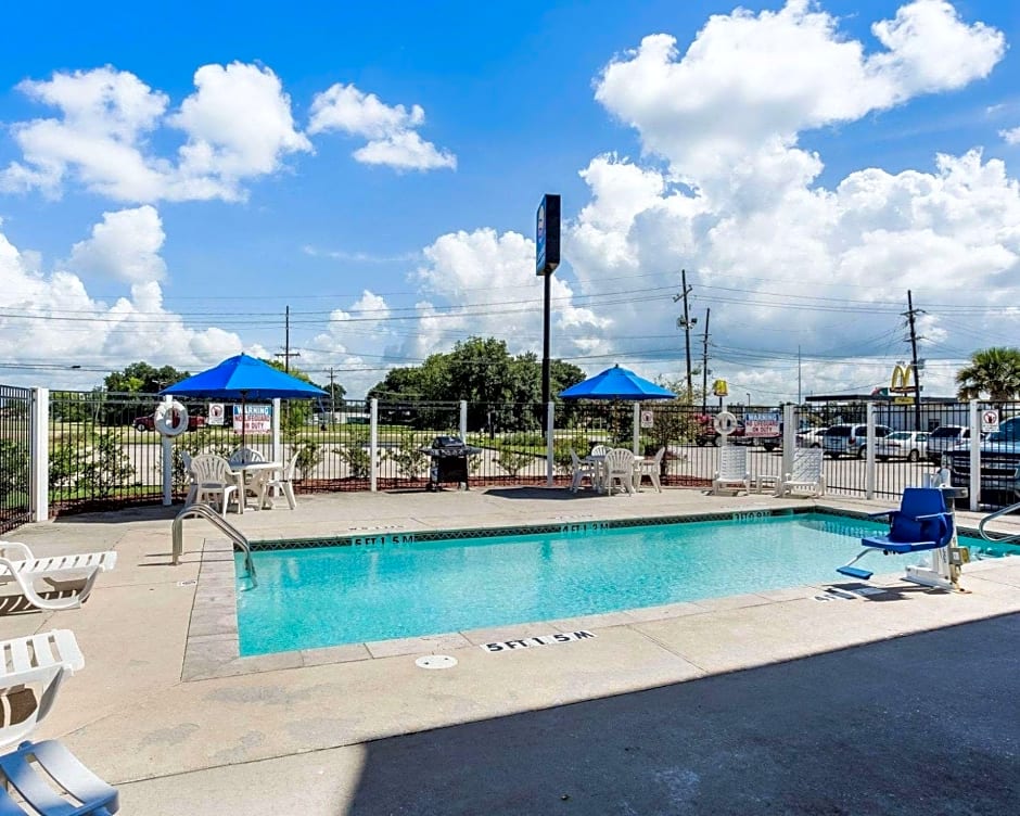 Quality Inn & Suites Houma