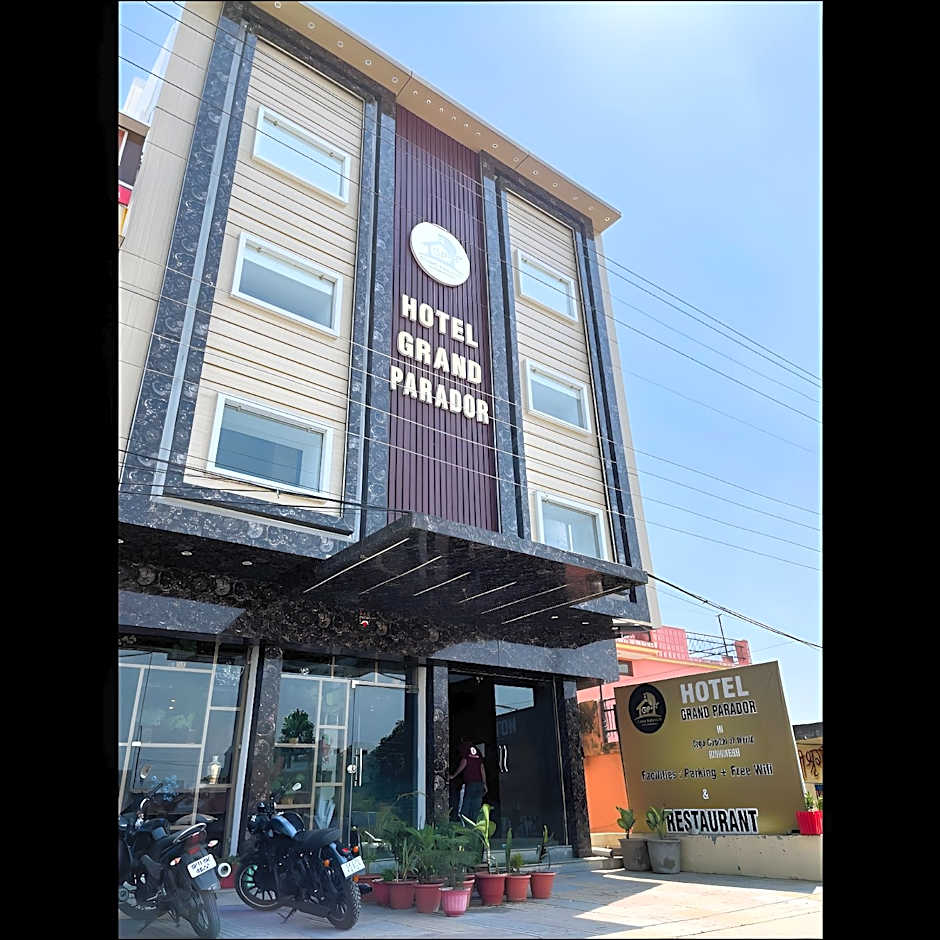 GRAND PARADOR