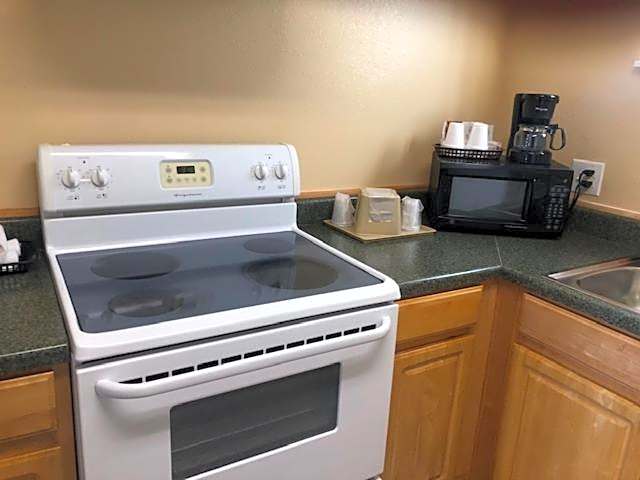 Pinn Road Inn and Suites Lackland AFB and Seaworld