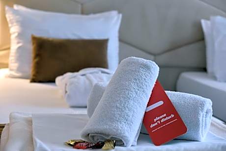 Executive Twin Room with Free Parking