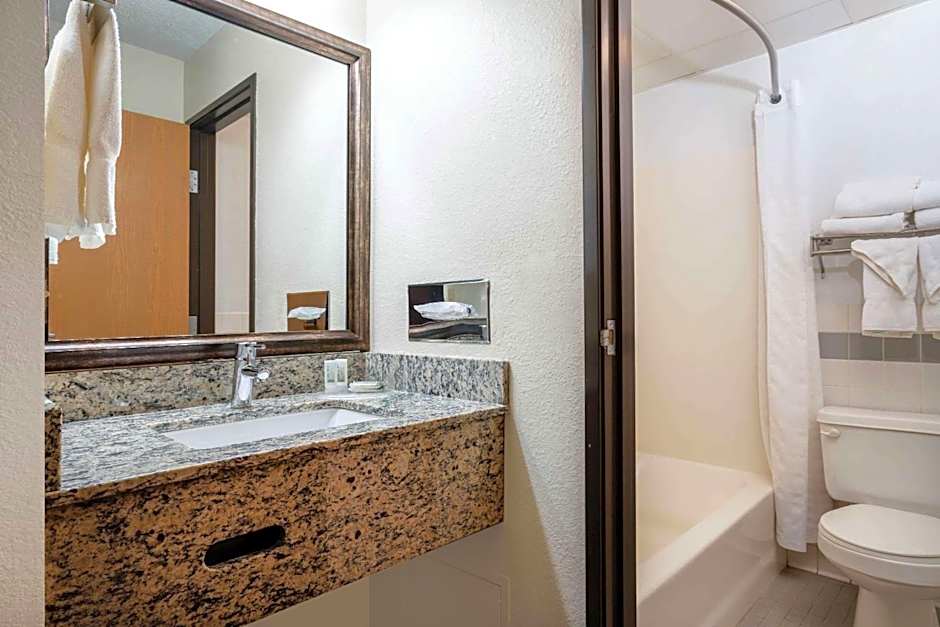 AmericInn by Wyndham Park Rapids