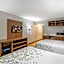 HomeTowne Studios by Red Roof Lancaster