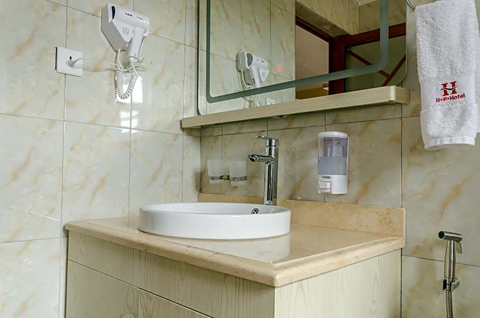 Hillside Plaza Hotel