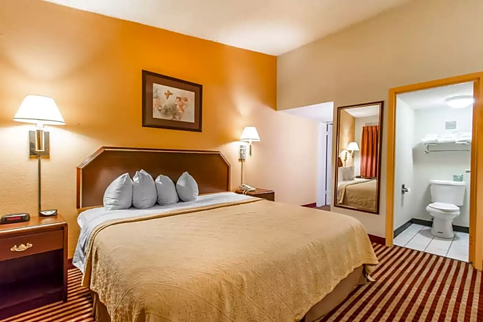Quality Inn & Suites Bloomington